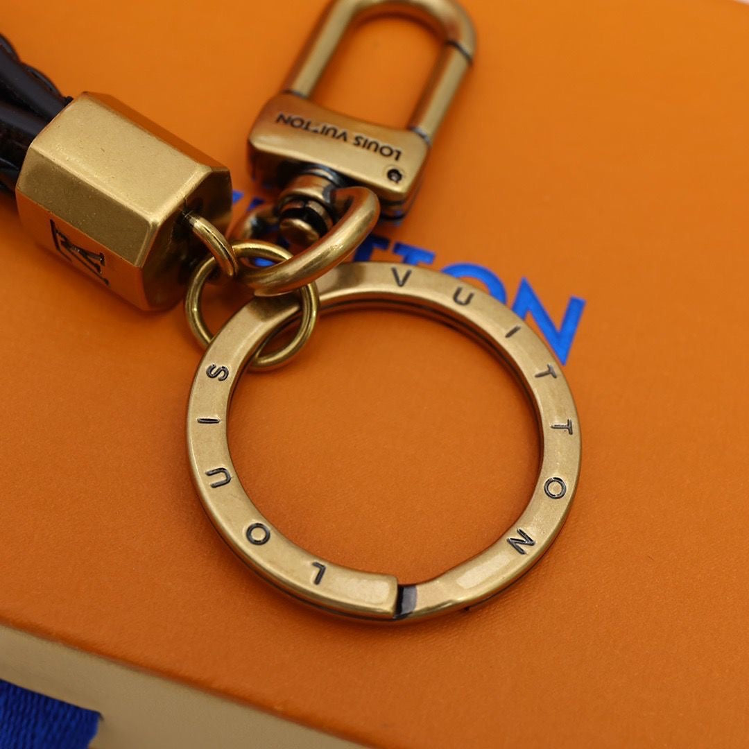 High Grade Knitting Pendant