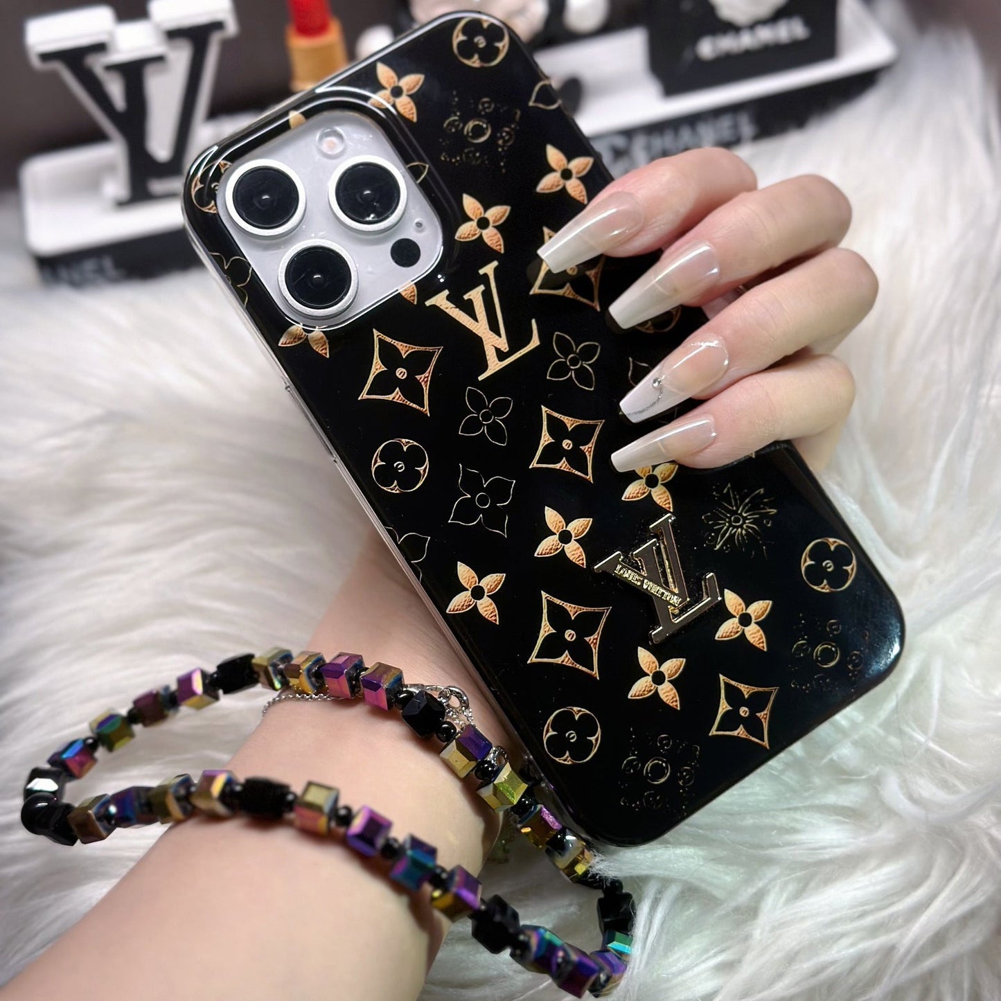 Gold Retro Embossed Phone Case For iPhone