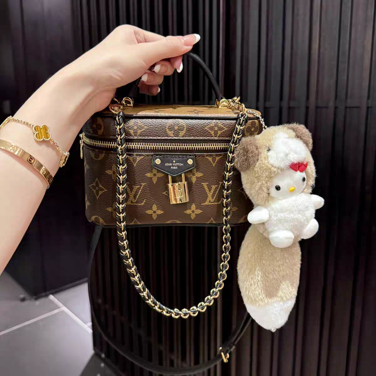 （Buy 3, pay for 2）Vintage-Inspired Box hand bag – Elegant Monogram Tote Box