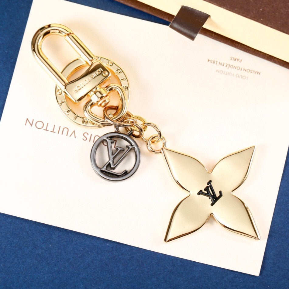 Four Leaf Clover Pendant Keychain