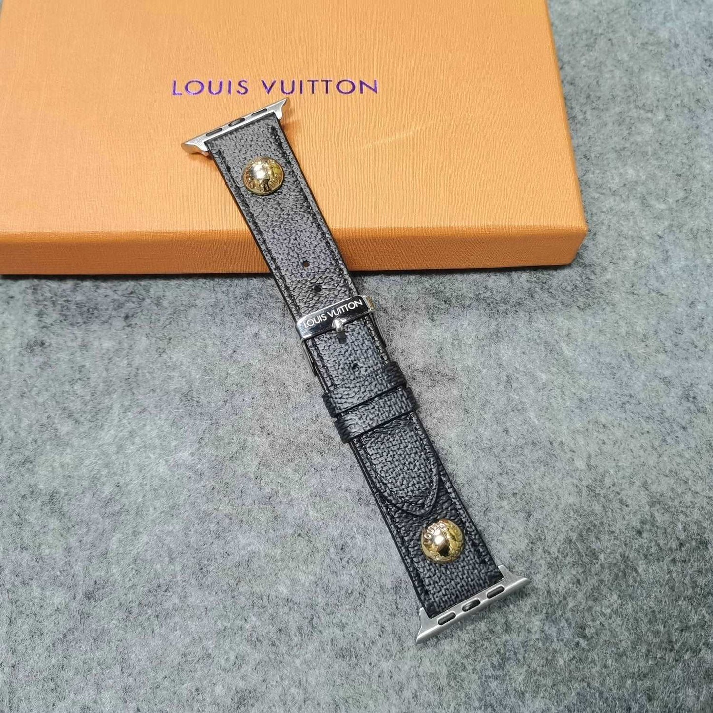 Nail Classic Apple Watch Straps